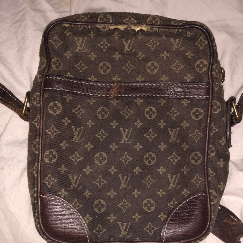 Louis Vuitton Monogram Messenger Bag